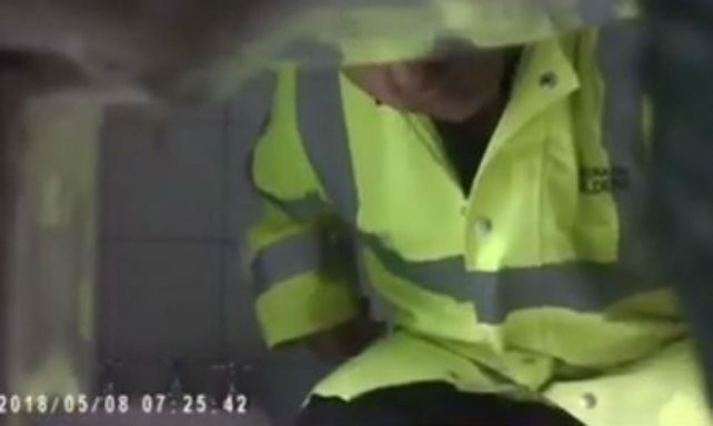 Despidieron a un empleado municipal que colocó una cámara en el baño de mujeres | Información General