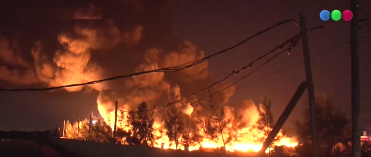 Importante incendio en un depósito de zona sudoeste | Información General