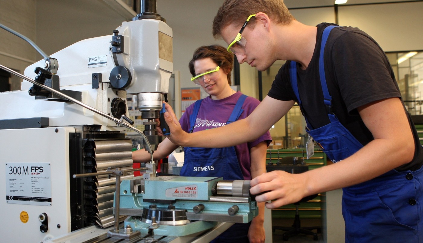 Alemania abre sus puertas a profesionales calificados de países ajenos a la UE para trabajar | Información General