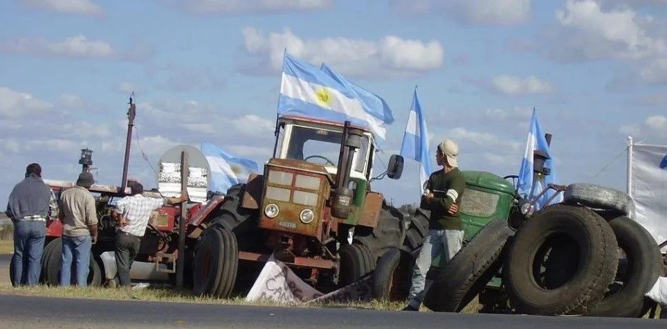 El campo inició un paro de cuatro días por la suba a las retenciones de la soja | Información General