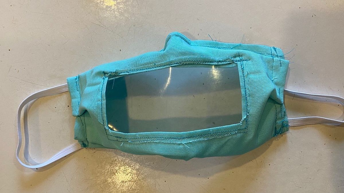 Personas sordas e hipoacúsicas reclaman el uso de barbijos y tapabocas transparentes | Información General