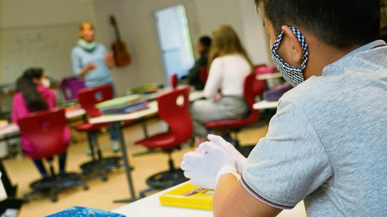 Regreso a las aulas y "sistema dual" de clases: Trotta adelantó licencias para padres | Información General