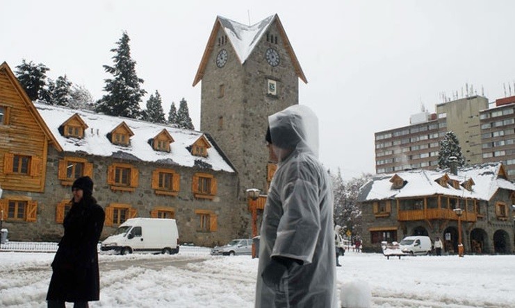 Planean empezar los viajes de egresados a Bariloche en septiembre | Información General