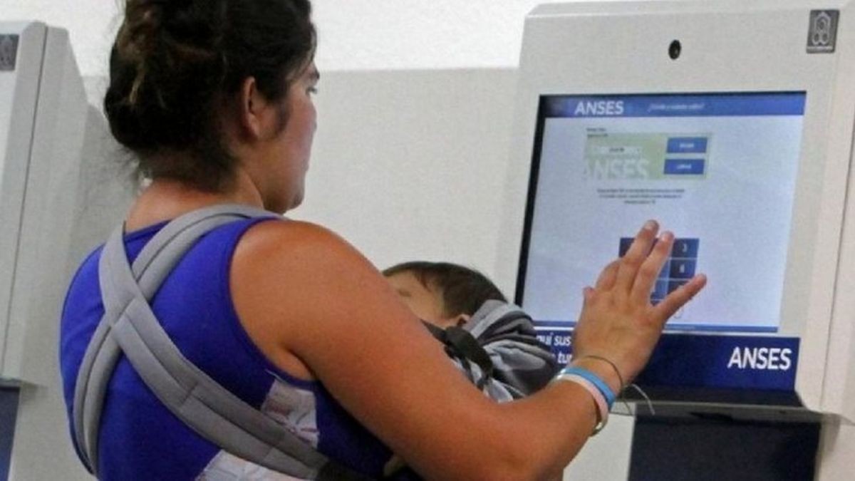 Esta semana empiezan a cobrar el IFE los beneficiarios que ya ingresaron una CBU | Información General