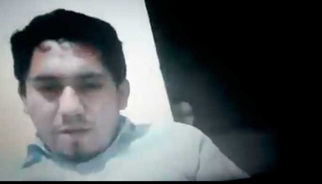 Una clase de terror: una "nena fantasma" apareció atrás de un profesor en plena reunión | Tecnología