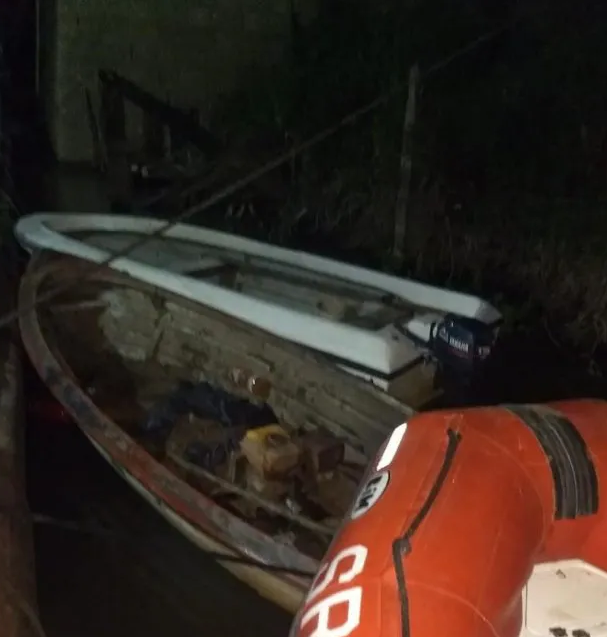 Prefectura encontró a seis personas incendiando una isla en Entre Ríos | Información General