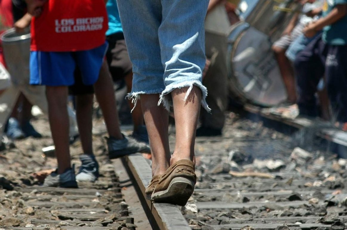 En Argentina, casi un 63 % de la infancia estará en situación de pobreza al finalizar el 2020 | Información General