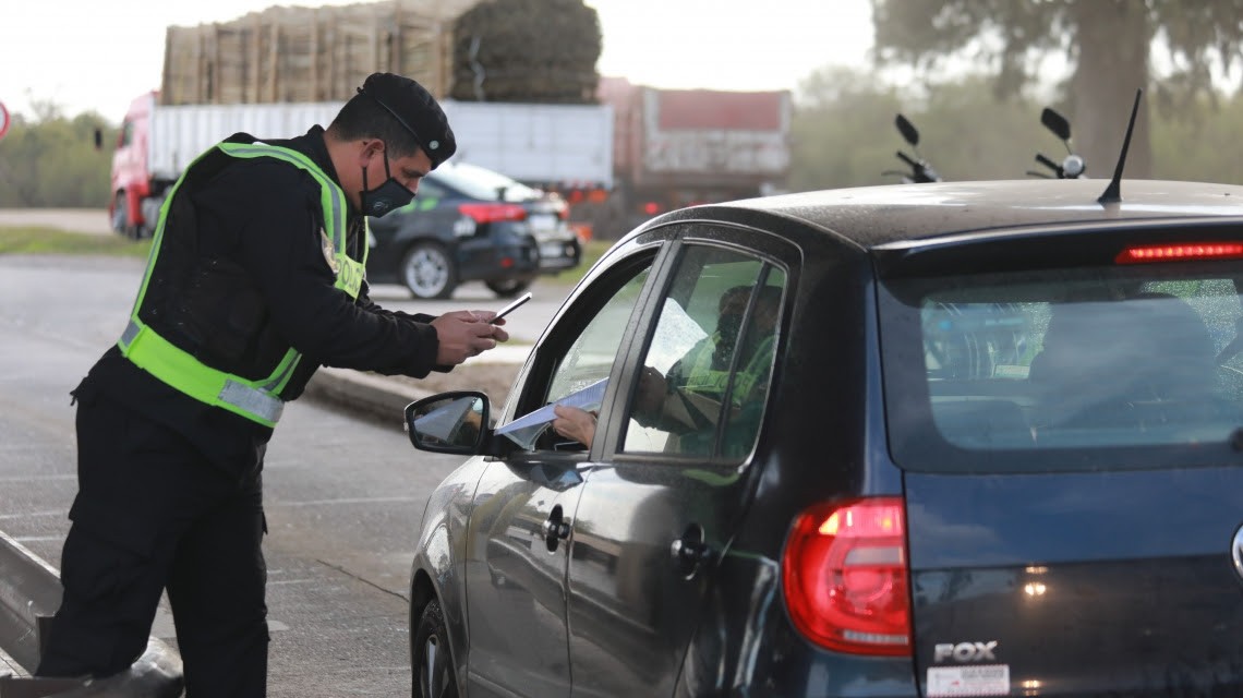 Piden hisopado negativo de coronavirus para entrar a Santa Fe desde Paraná | Información General