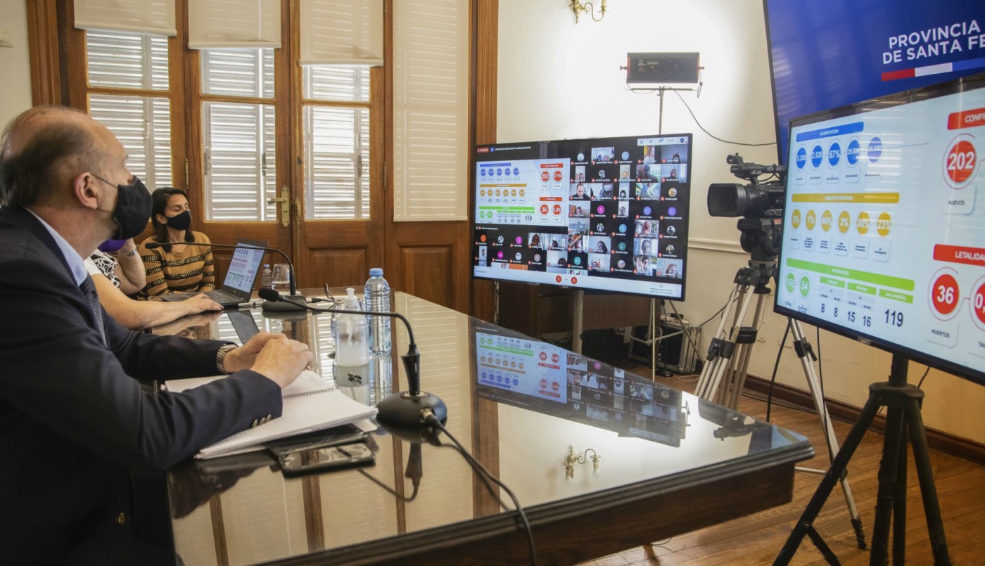 Expertos en salud piden mayor compromiso y responsabilidad social, especialmente a los más jóvenes | Información General