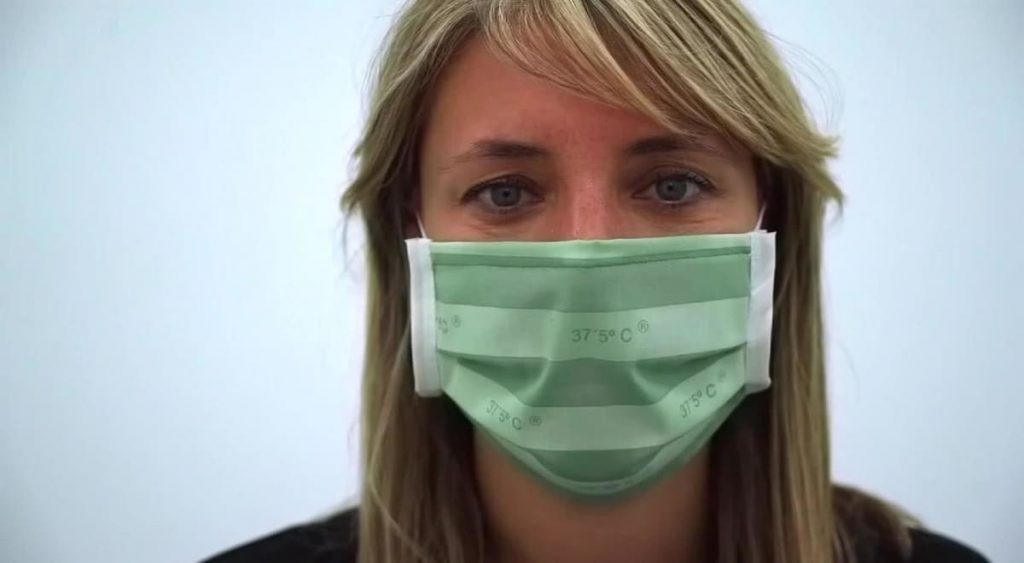 Barbijo cambia de color si detecta fiebre | Tecnología