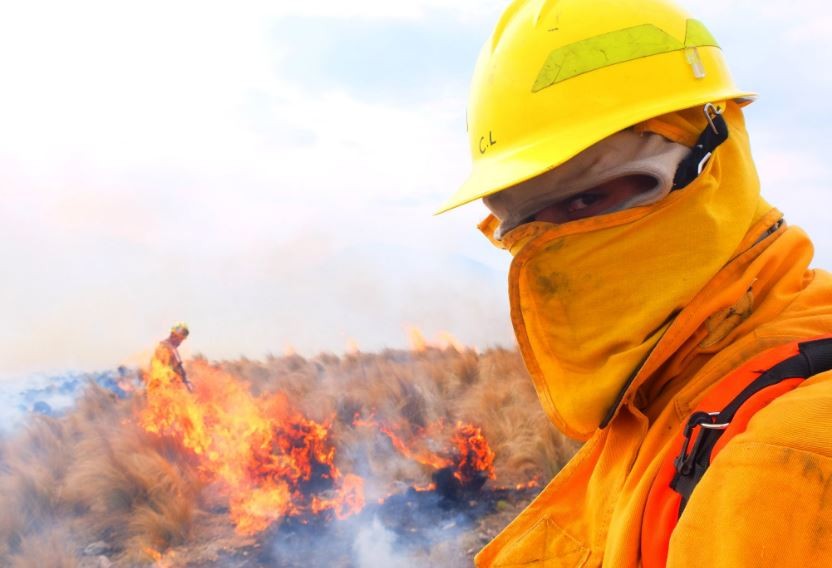 Continúa el combate contra el fuego en Capilla del Monte | Información General