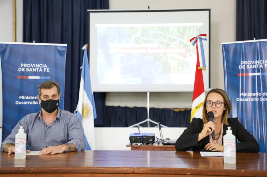 Santa Fe puso en marcha el primer Registro Provincial de Cuidadores de Personas Mayores | Servicios