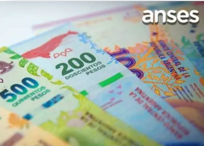 AUH: quiénes cobrarán los $8.000 de fin de año | Servicios