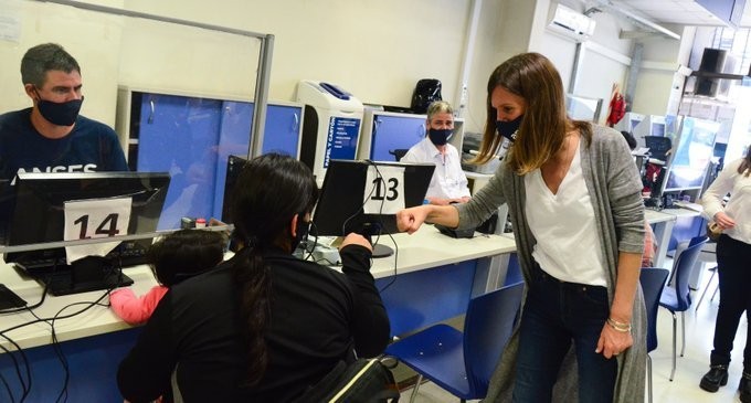 AUH y jubilaciones: cuánto cobrarán de aumento, aguinaldo y bono extra | Servicios