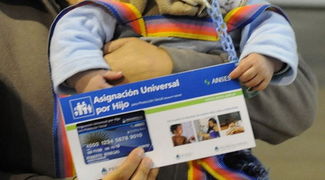 AUH: en diciembre los titulares van a cobrar el 20% acumulado del 2019 | Servicios