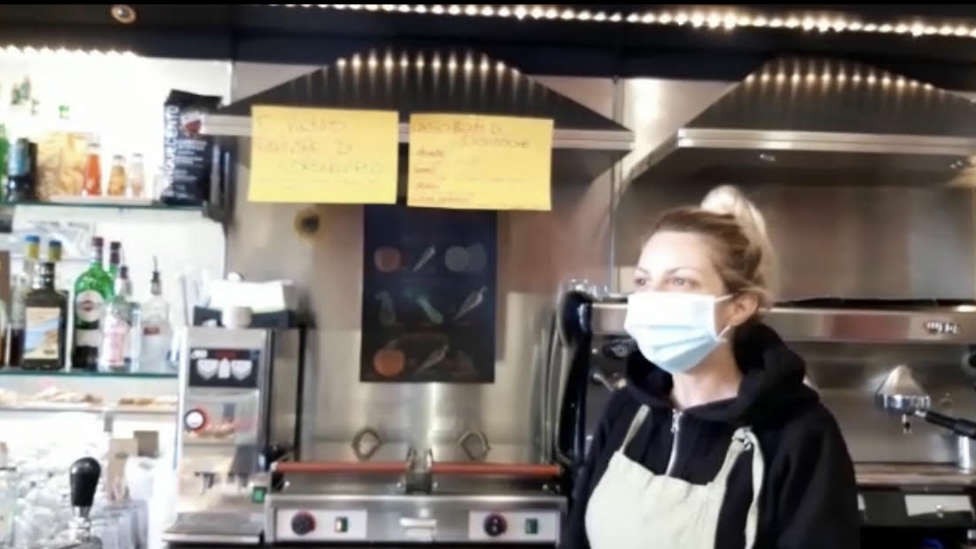 Bar "antiestrés" en Roma: Está prohibido hablar de coronavirus | Internacionales