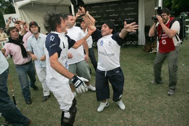 Cambiaso homenajeó a Maradona en el debut de La Dolfina en el Abierto Argentino de Polo | Deportes