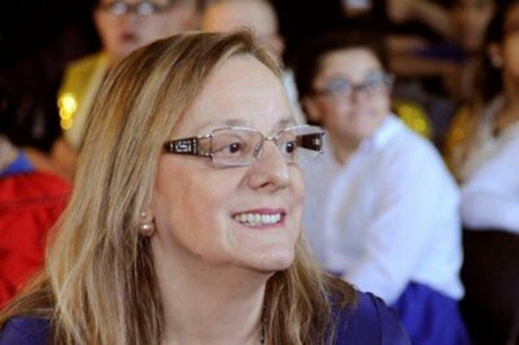 La gobernadora Alicia Kirchner tiene coronavirus | Información General