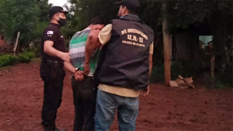 Detuvieron a una pareja acusada de asesinar y enterrar a su bebé | Información General