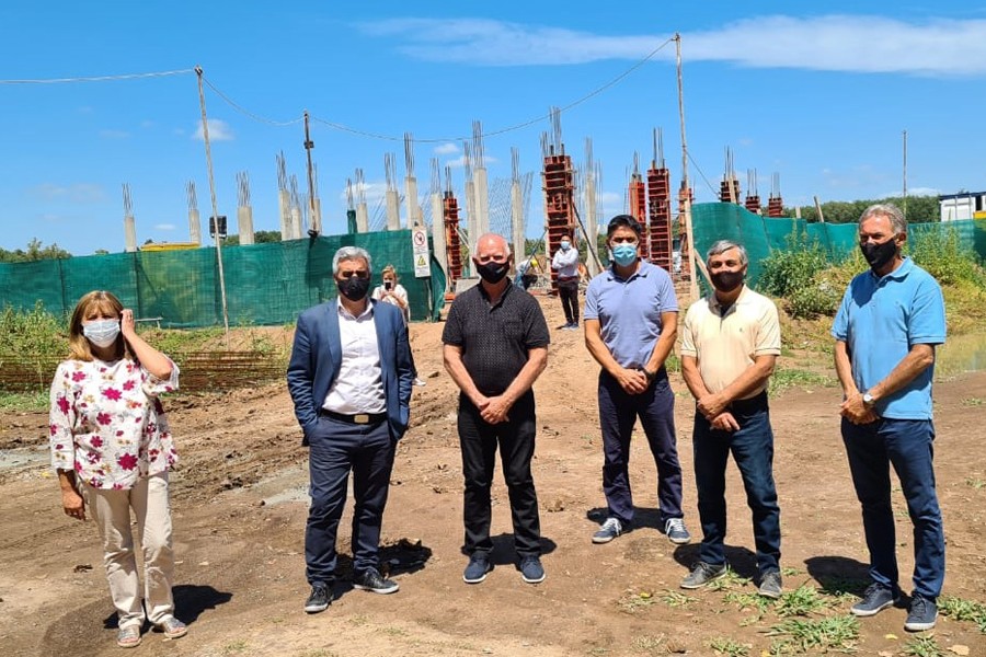 El rector de la UNR recorrió las obras del futuro Polo Educativo Regional en Puerto San Martín | Información General