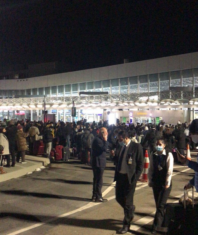 Evacuación masiva en el aeropuerto de Frankfurt por sospecha de ataque terrorista | Internacionales