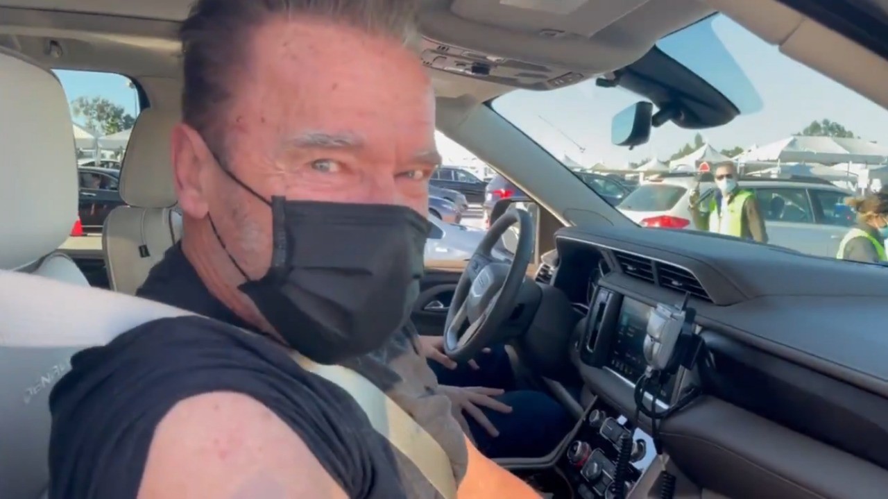 ¡Hasta la vista, virus! Arnold Schwarzenegger se vacunó contra el coronavirus | Internacionales