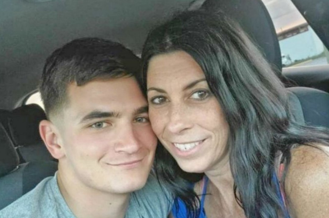 Tiene 50 años, es abuela y conoció al amor de su vida en Tinder: el joven tiene 28 y están por casarse | Tecnología