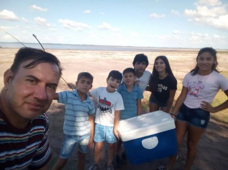 Una familia naufragó y nadó ocho horas en el río Uruguay | Información General