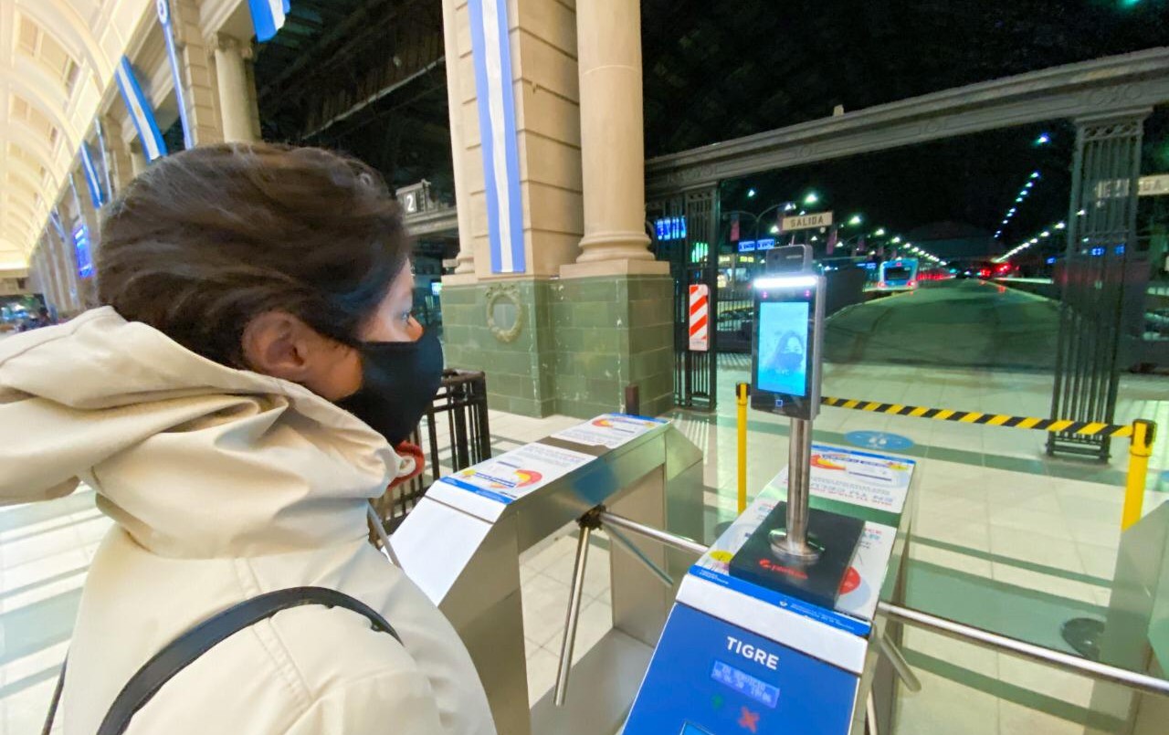 Trenes Argentinos: Cámaras controlan que los pasajeros tengan bien colocado el barbijo | Información General