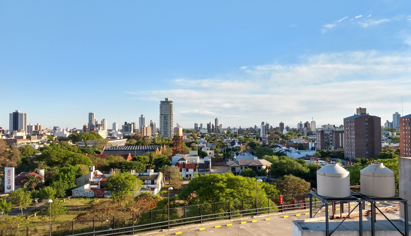 Jueves con cielo despejado y temperatura agradable | Servicios