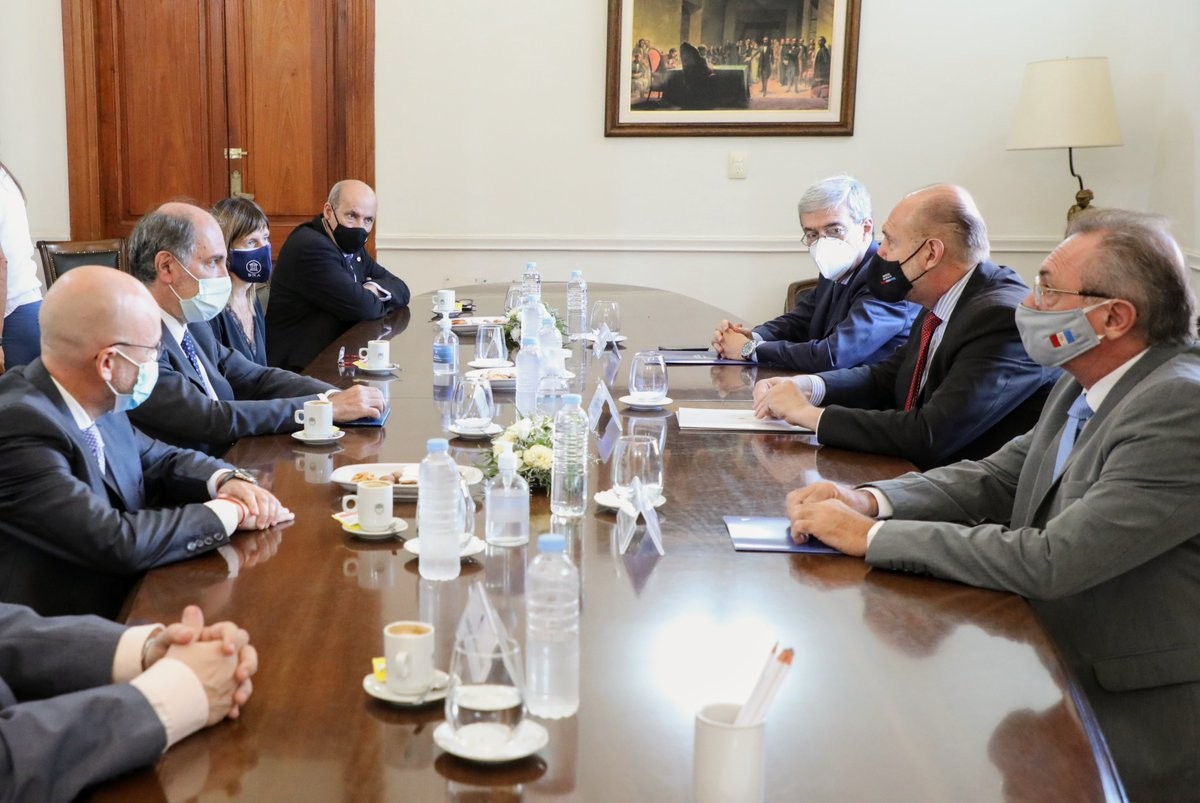 Hecker y Perotti analizaron herramientas productivas para el sector agro-ganadero | Información General