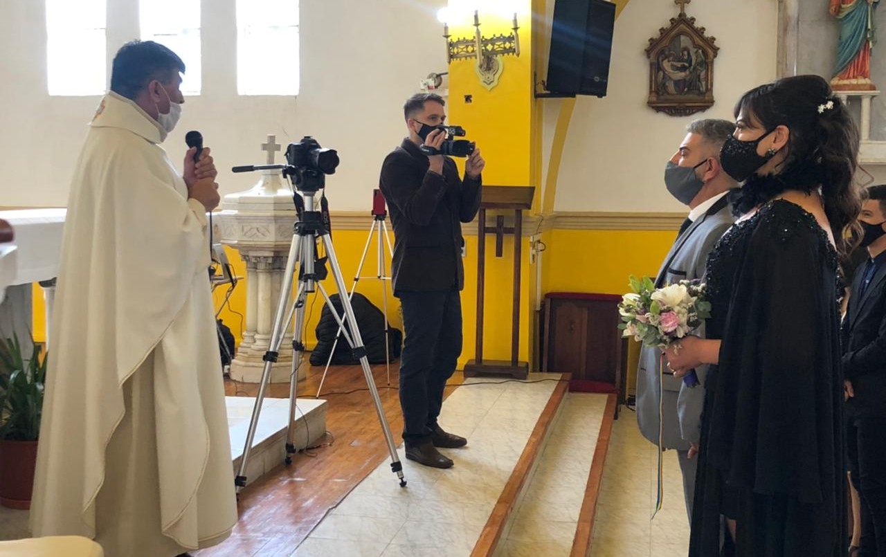 Un varón cis y una mujer trans se casaron por iglesia en Tierra del Fuego | Información General