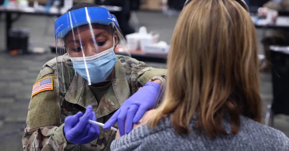 EE.UU vacunó a dos millones de personas en 24 horas | Internacionales
