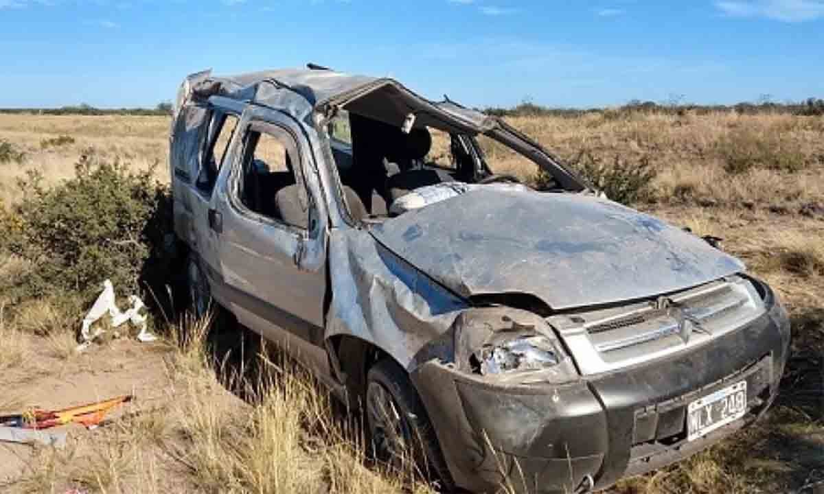 Viajaban de Bahía a Río Negro y volcaron: falleció un nene de 10 años | Información General