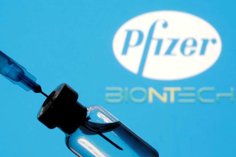 Pfizer y Moderna anunciaron que la variante sudafricana redujo la eficacia de sus vacunas | Internacionales