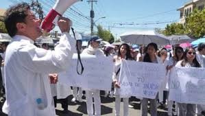 Bolivia: médicos declararon huelga de 10 días ante la promulgación de la Ley de Emergencia Sanitaria | Internacionales