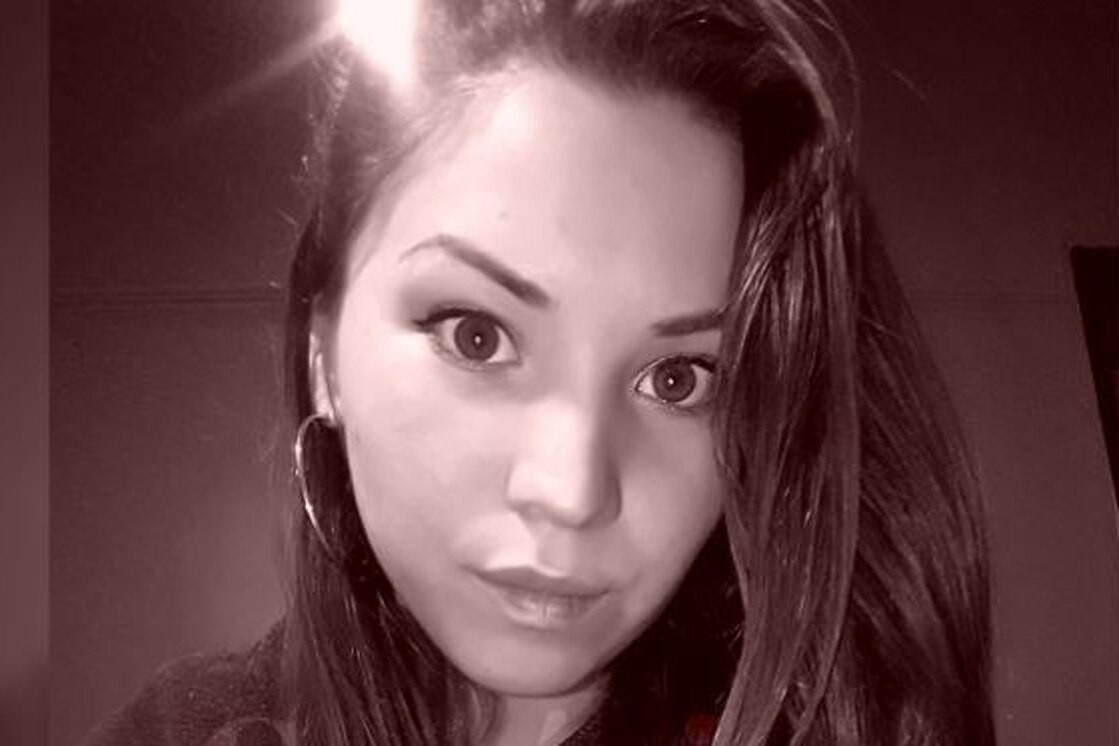 Femicidio en Villa La Angostura: su ex la persiguió y la apuñaló en pleno centro | Información General