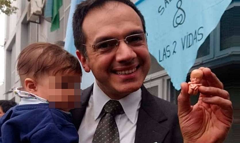 Polémica en Entre Ríos tras restituirle la matrícula a un ginecólogo condenado por impedir un aborto no punible | Información General