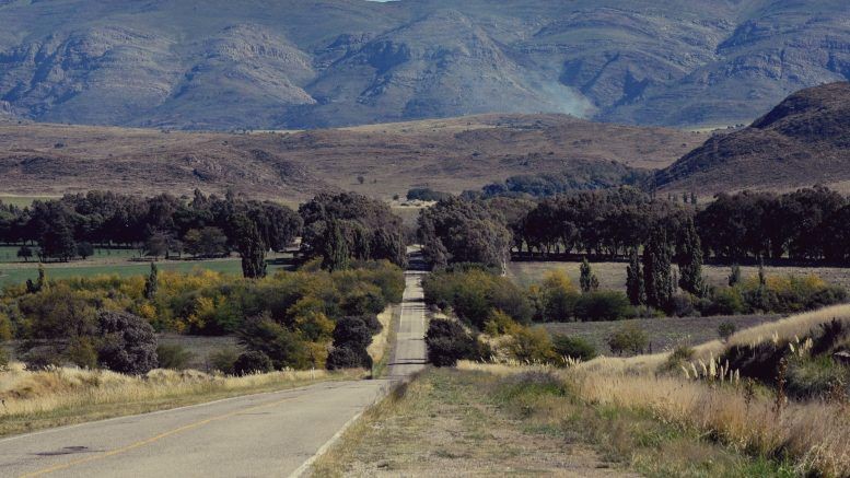 Terror en la ruta: delincuente armado asaltó a una pareja de turistas que viajaba a Sierra de la Ventana | Información General
