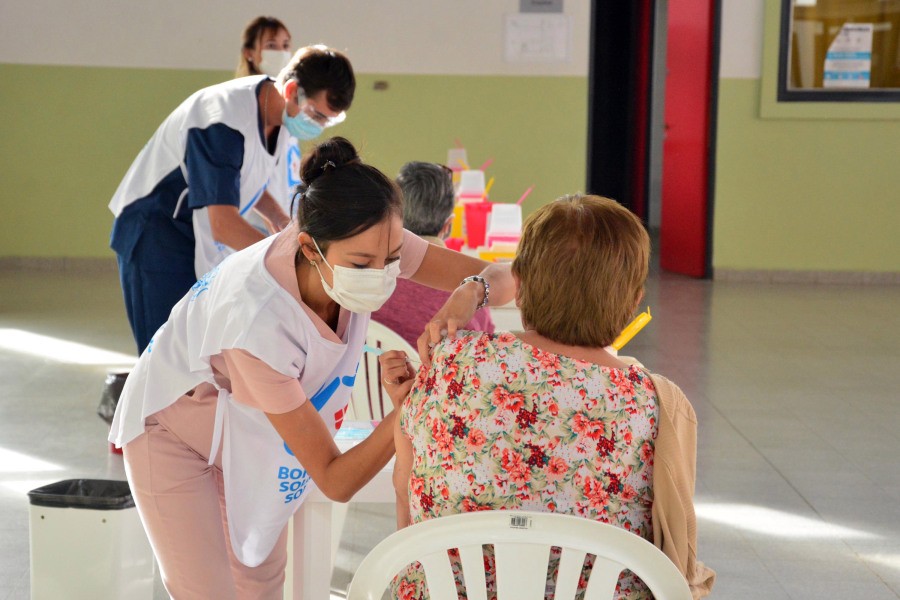 El Ministerio de Salud no evalúa dar una sola dosis de Sputnik V a quienes tuvieron coronavirus | Información General