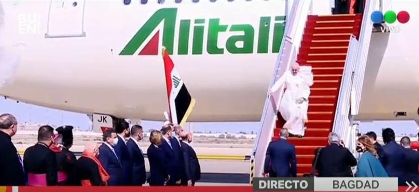 Histórico: Francisco llegó a Irak con eje en el diálogo interreligioso y los cristianos perseguidos | Internacionales