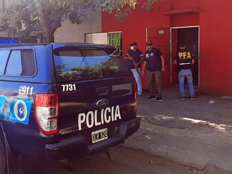 Barrio Triángulo: operativo antidrogas con dos mujeres detenidas | Información General