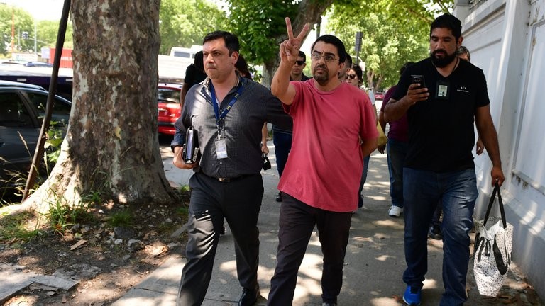 Ex líder de Quebracho fue vacunado contra el Covid por ser docente | Información General