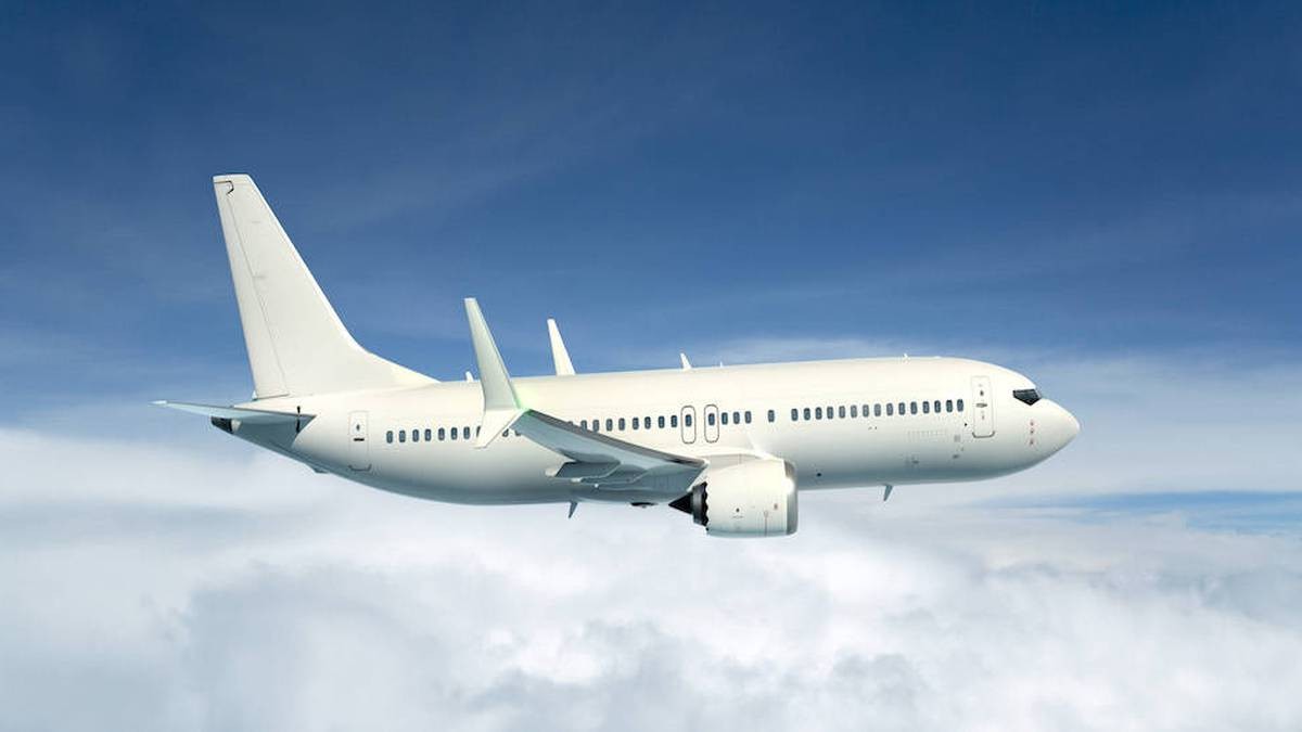 ¿Por qué todos los aviones comerciales suelen estar pintados de blanco? | Contenido patrocinado