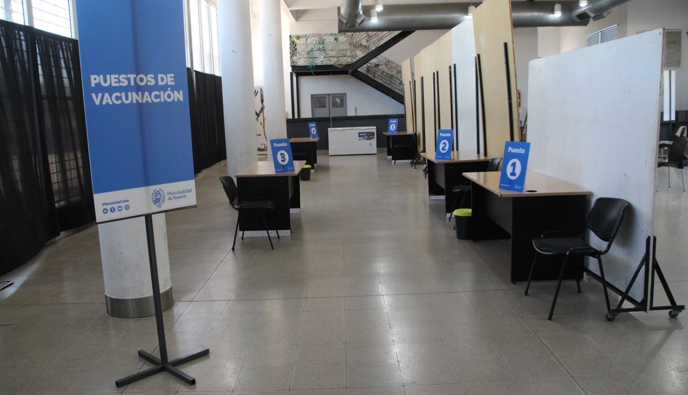 Comienza la vacunación a mayores de 90 años en los Centros de Distrito | Rosario y la región