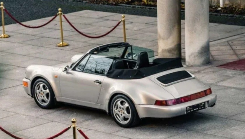 Subasta: más de medio millón de dólares por el Porche de Maradona | Tecnología