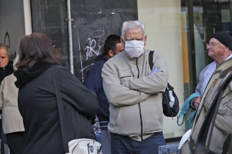 Jubilados: Cómo es el trámite que vence este mes para pagar menos Ganancias | Servicios