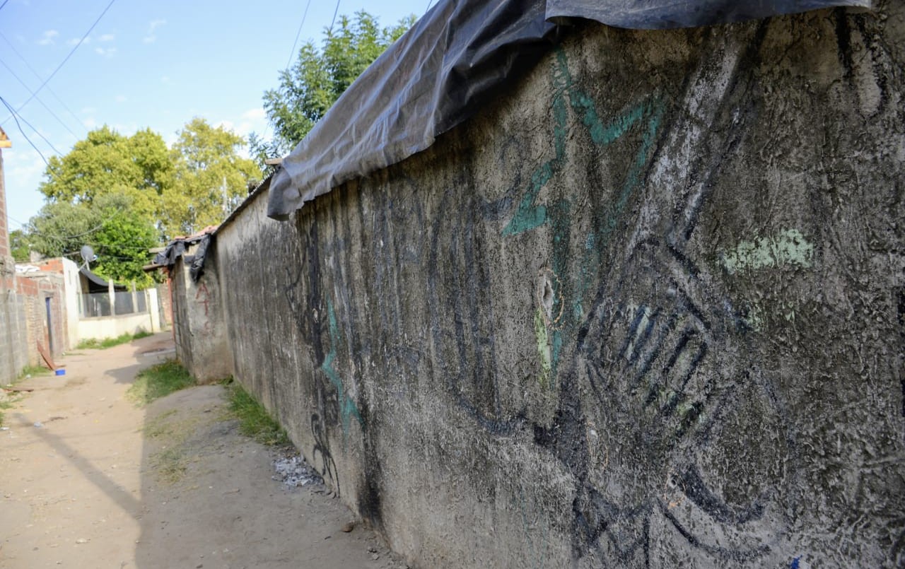Balearon y asesinaron a tres hombres en barrio Triángulo | Rosario y la región