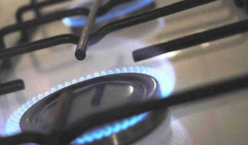 Más de 100 mil familias se quedaron sin gas por red por no poder pagar los aumentos de tarifas | Información General