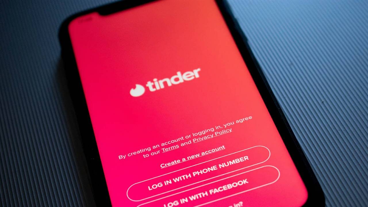 Tinder permitirá a los usuarios consultar los antecedentes penales de una cita antes del encuentro | Tecnología